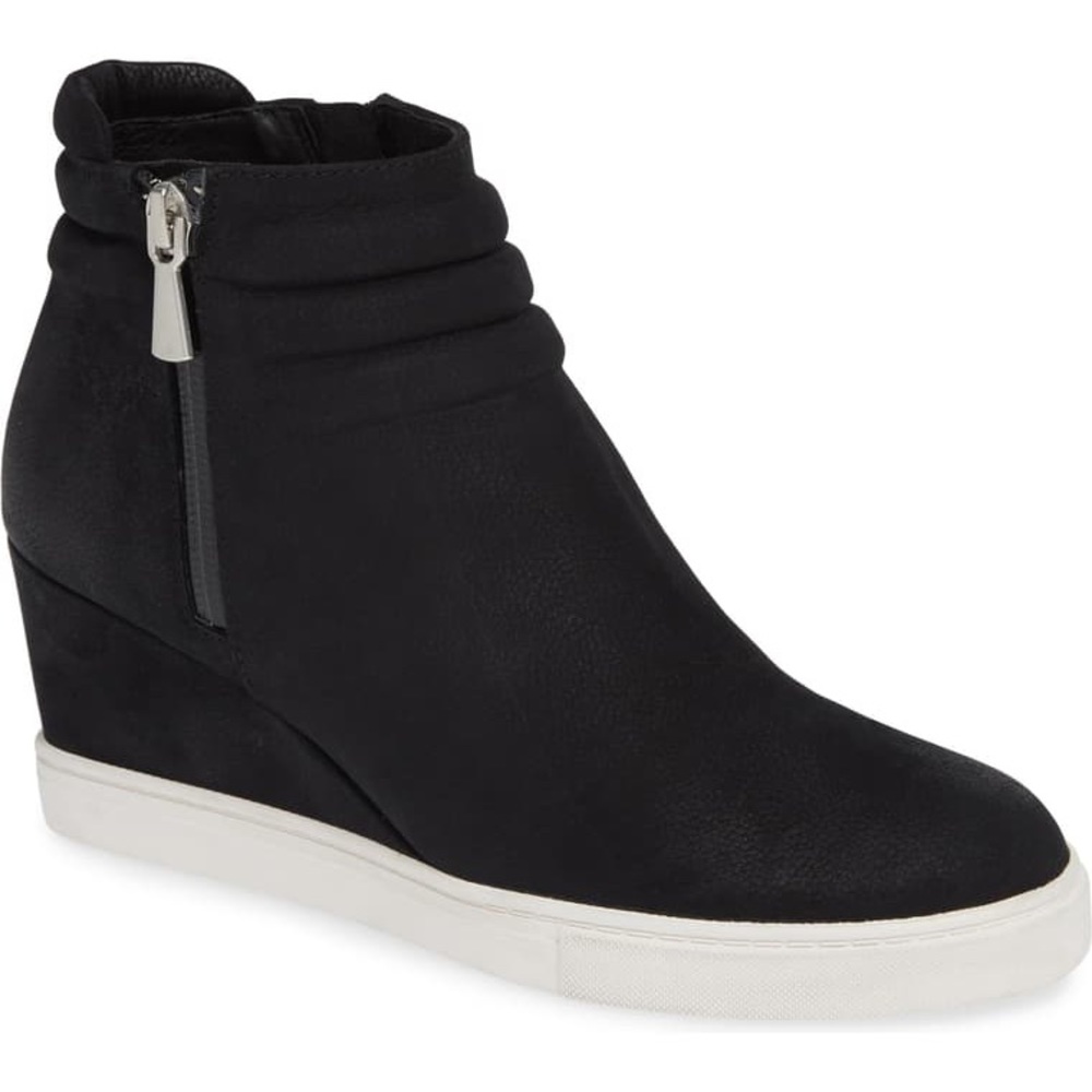 Línea Paolo Frieda Waterproof Wedge Bootie, size 8